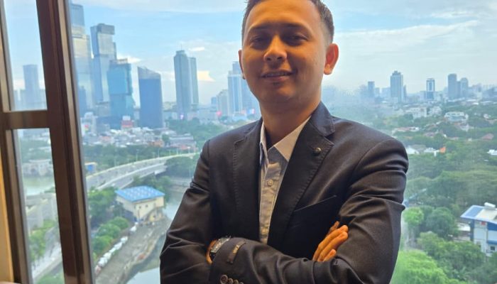Dari Meja Redaksi ke Dunia Hukum, Jejak Perjalanan Denny Syafirizal hingga Menjadi Kurator